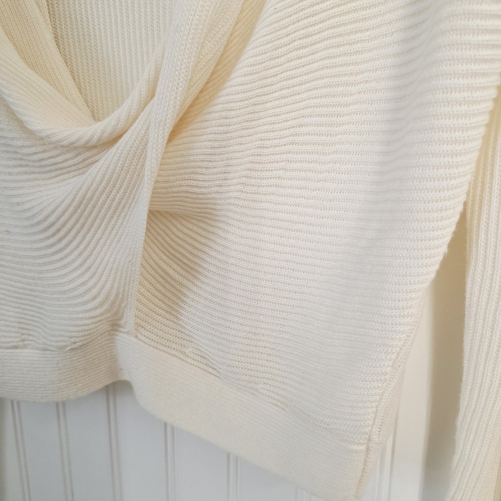 LYR by Splendind Women White Loopknit Surplice Sweater Size Small - Picture 4 of 10